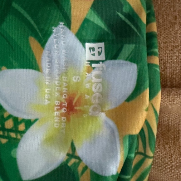 FUSED Hawaii Bikini - ALOHA print - Picture 2 of 4